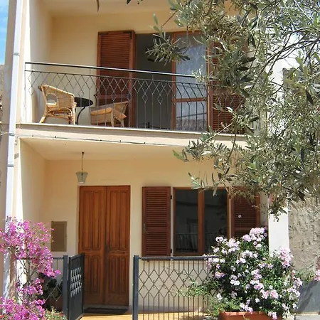 בית נופש Casa Bea Bosa/magomadas *